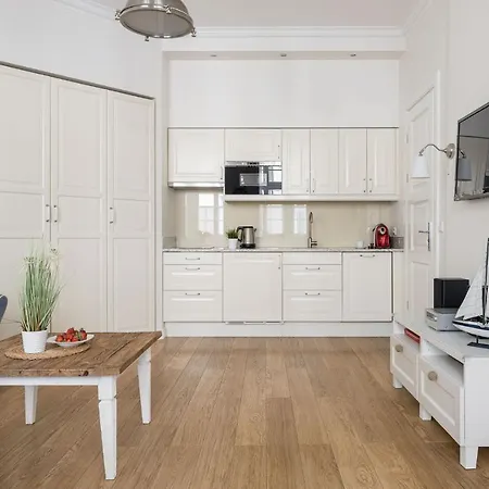 Sanhaus - Kalifornia, Marina I Floryda - Stylowe 200 M Od Plazy Apartment *